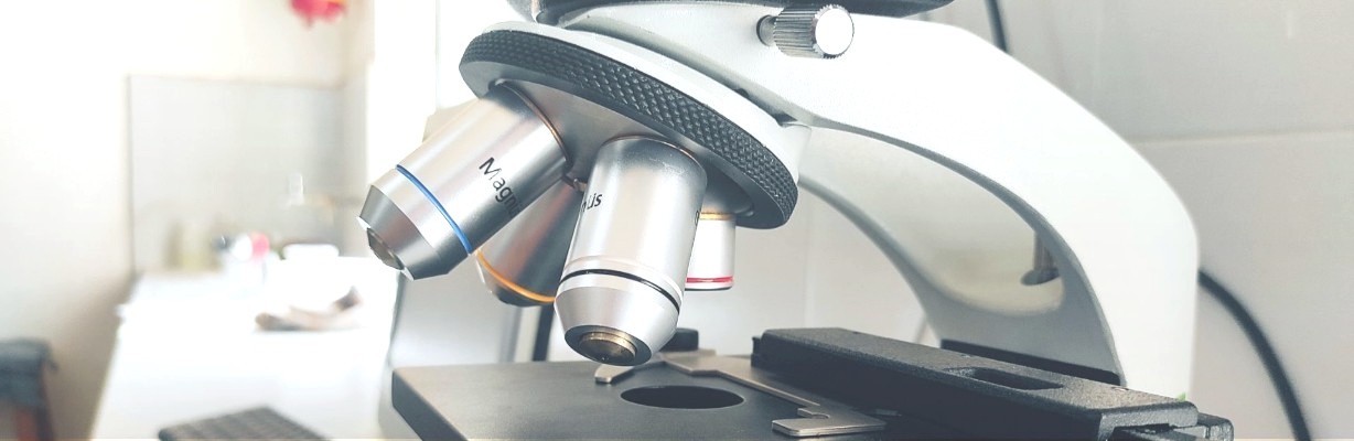 Краткое описание номенклатуры микроскопической техники.